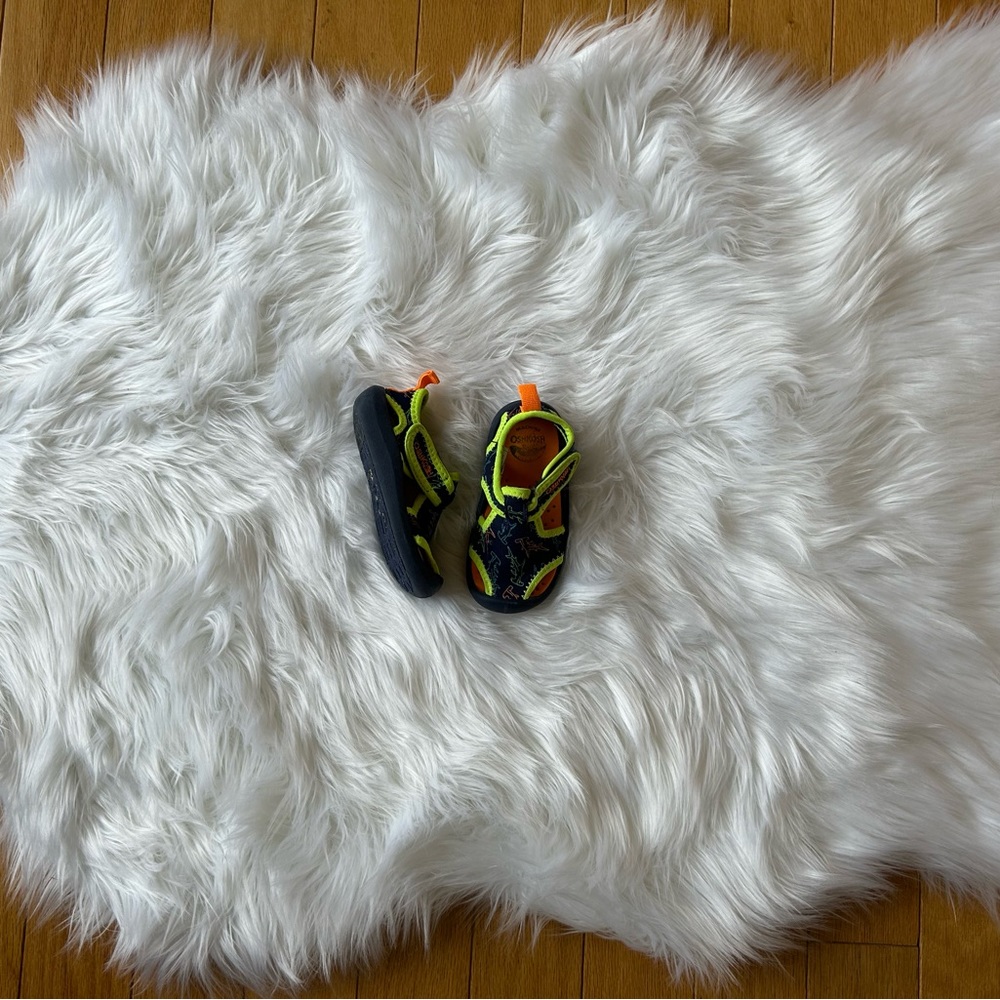 Oshkosh B’gosh Toddler Water Shoes